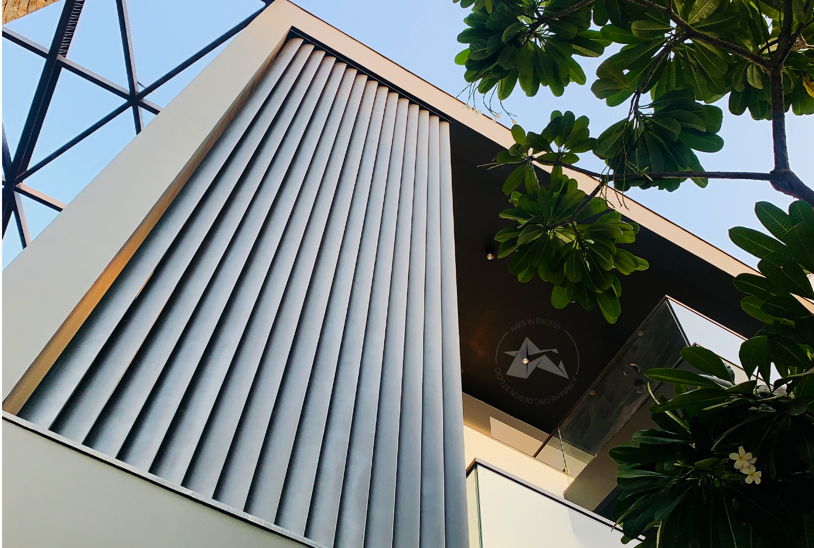 Louvers innovation: Axes in Excess crafts solutions with brilliance and precision.