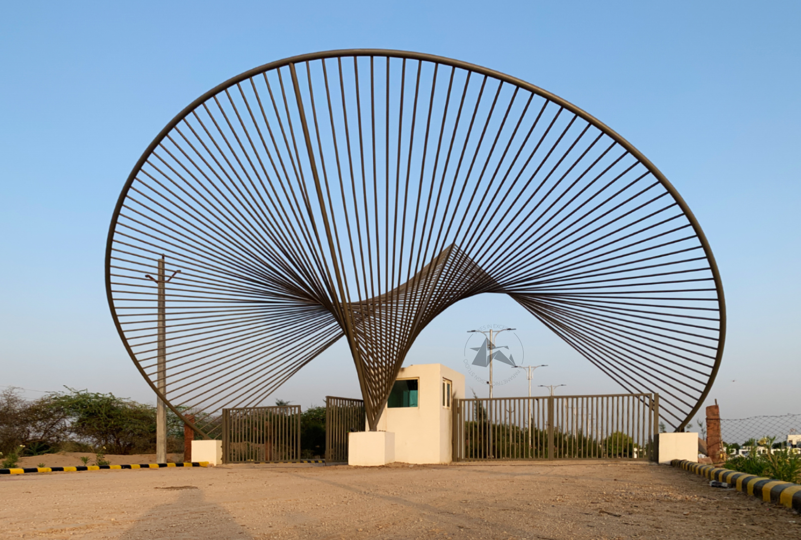 Artistic parametric metal structure installation by AXES IN EXCESS