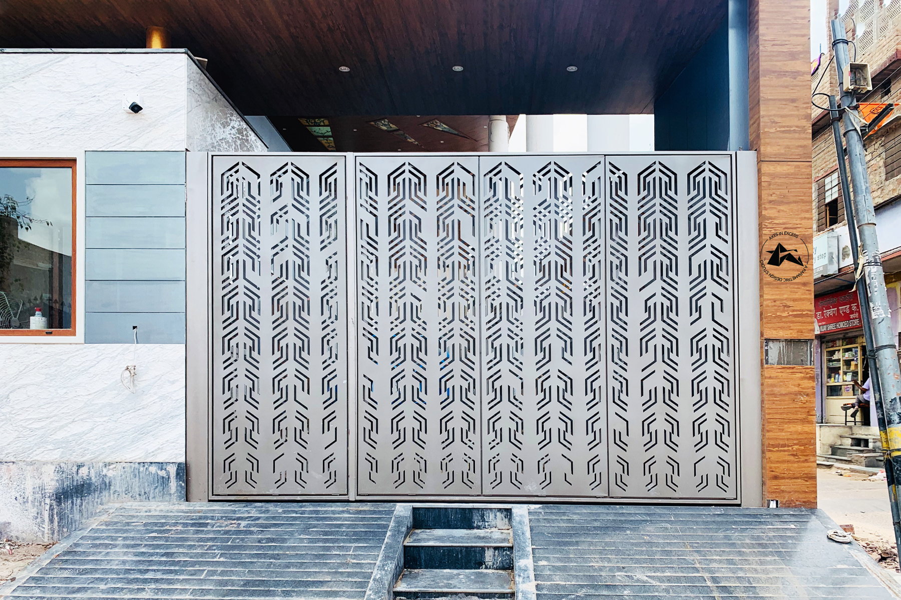 Parametric metal GATE with unique patterns by AXES IN EXCESS