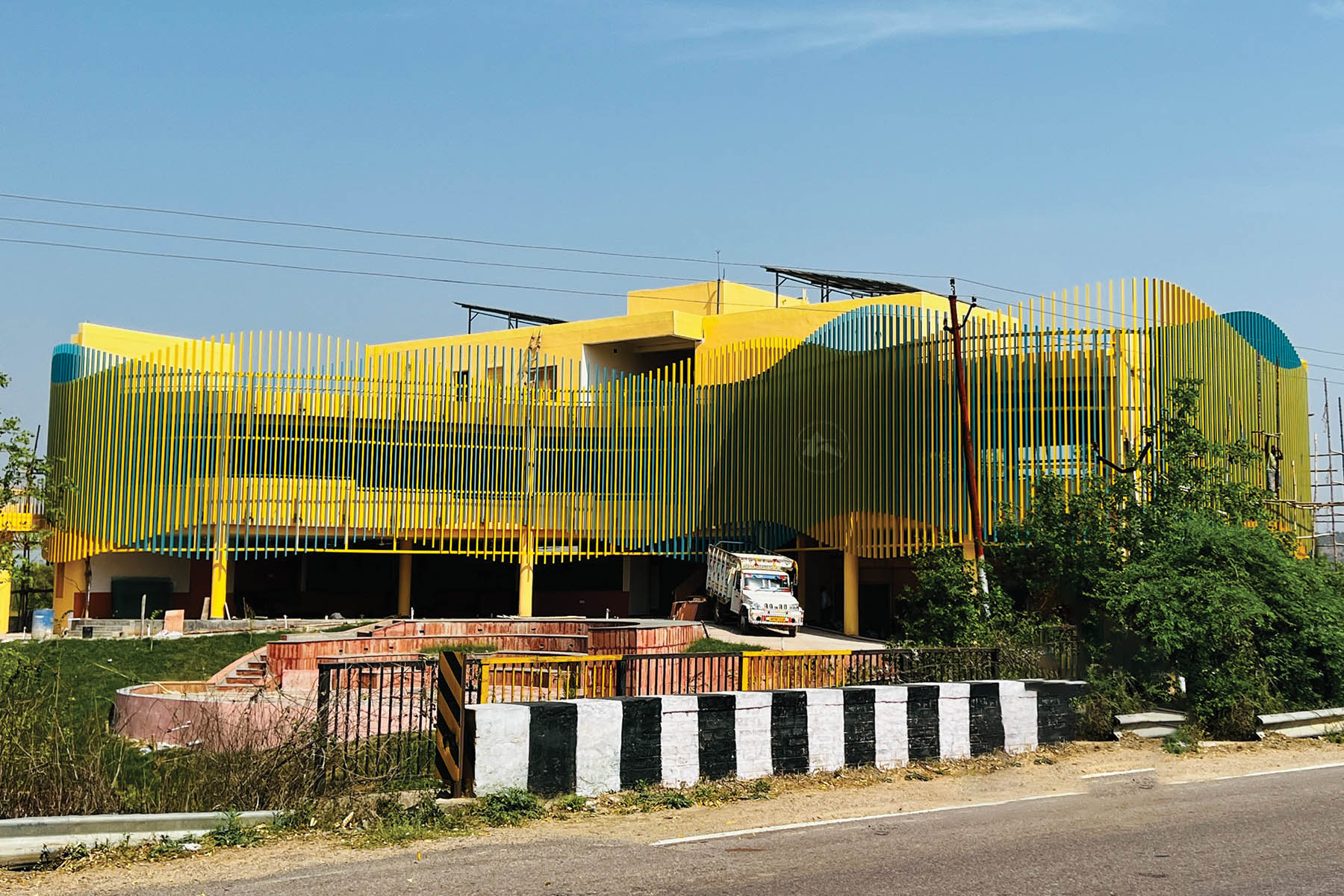 Aluminum louvres façade for commercial building in Uttar Pradesh BY AXES IN EXCESS